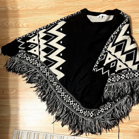 Dreamers pull-over shawl size s/m - Picture 1 of 1